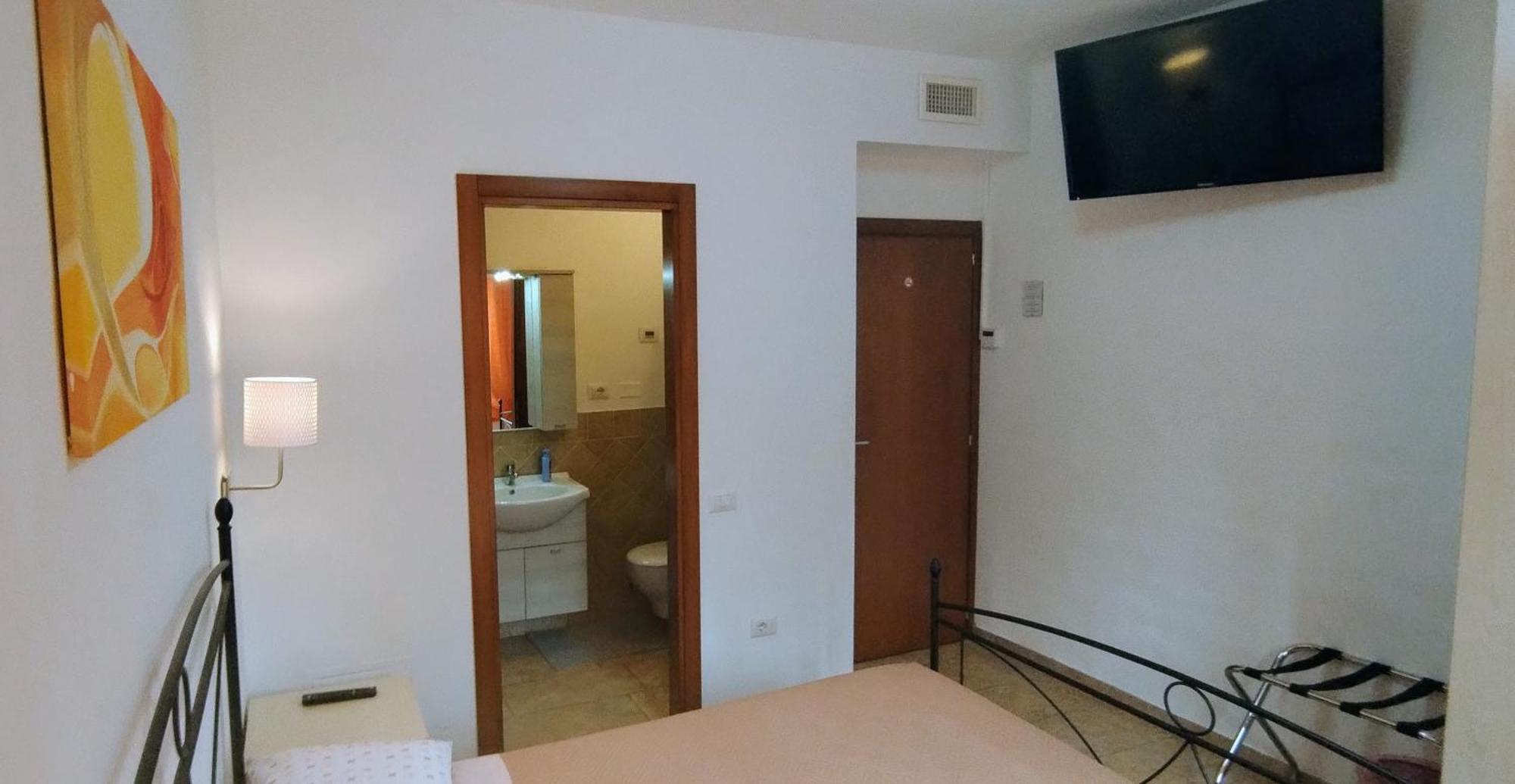 Double Room Private Bathroom